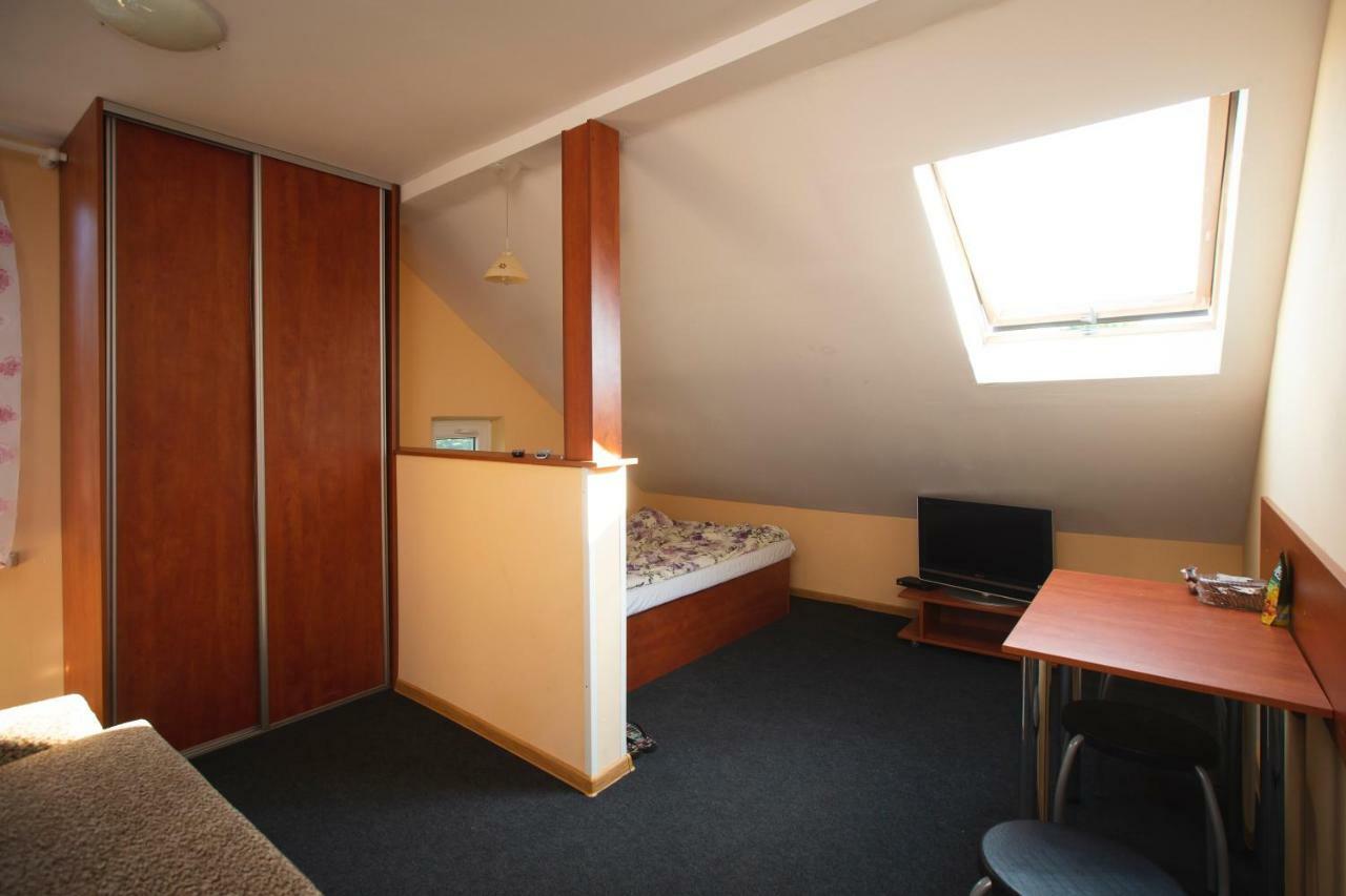Letnisko Apartment Zwierzyniec Ngoại thất bức ảnh